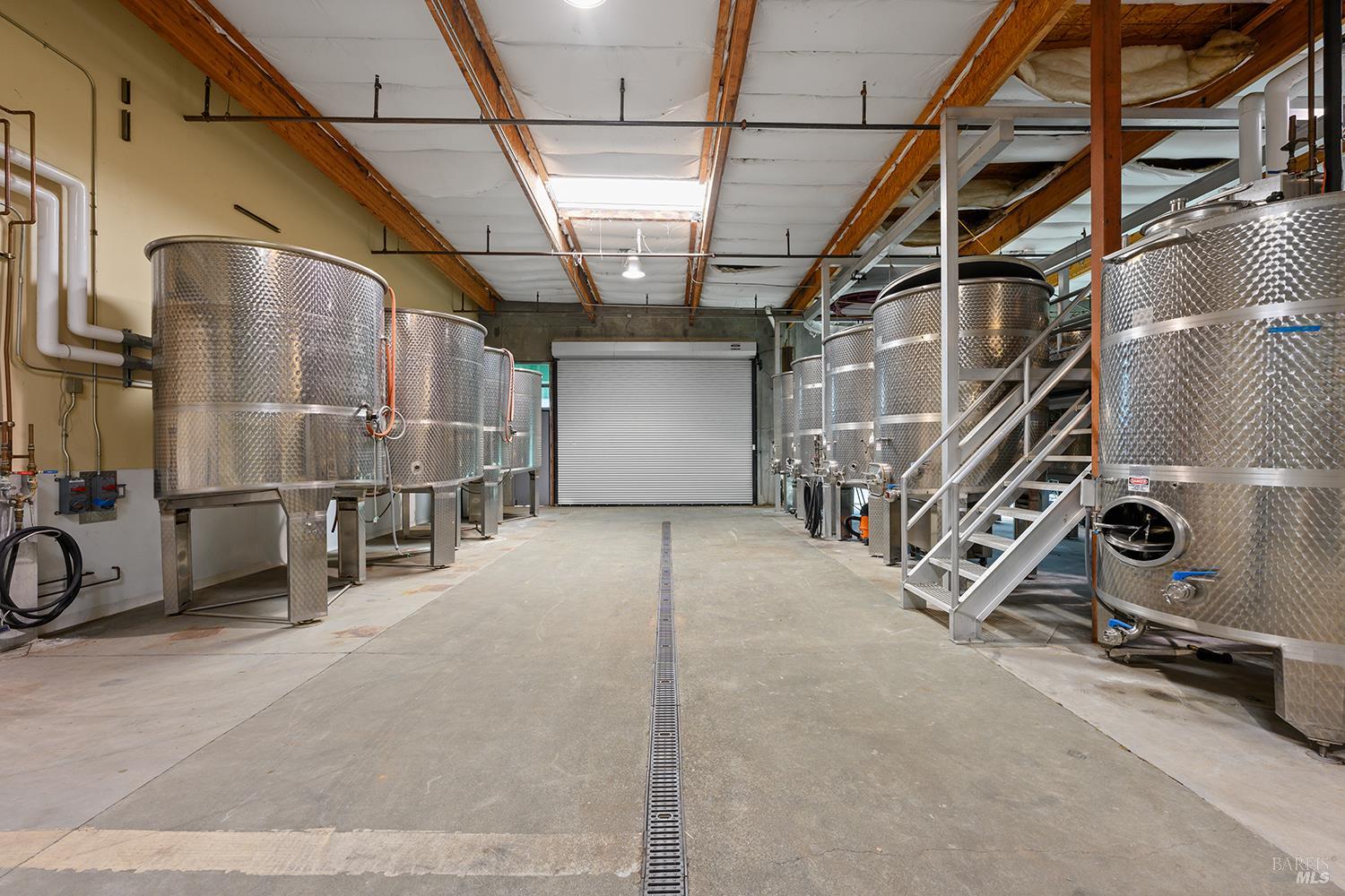 Detail Gallery Image 23 of 26 For 595 Santana Dr #E,  Cloverdale,  CA 95425 - – Beds | – Baths