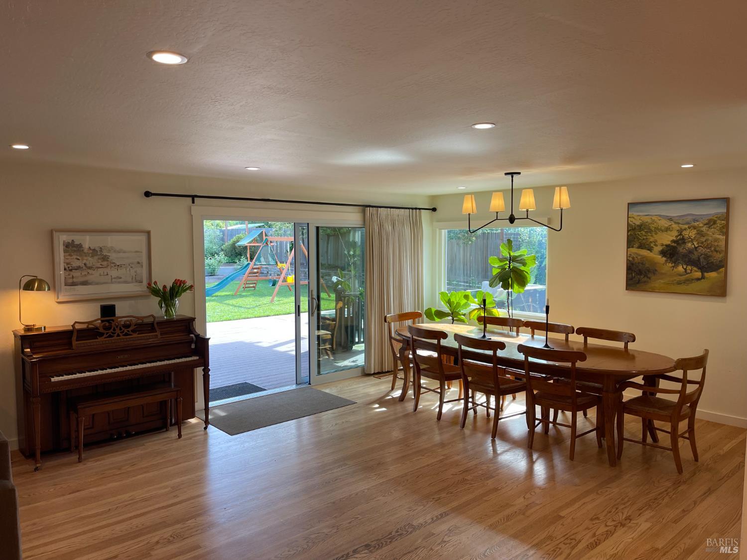 Detail Gallery Image 5 of 80 For 1038 Lorraine Dr, Napa,  CA 94558 - 4 Beds | 2 Baths