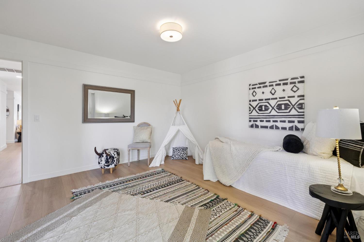 Detail Gallery Image 30 of 37 For 22 North Terrace Unkn, Tiburon,  CA 94920 - 3 Beds | 2 Baths