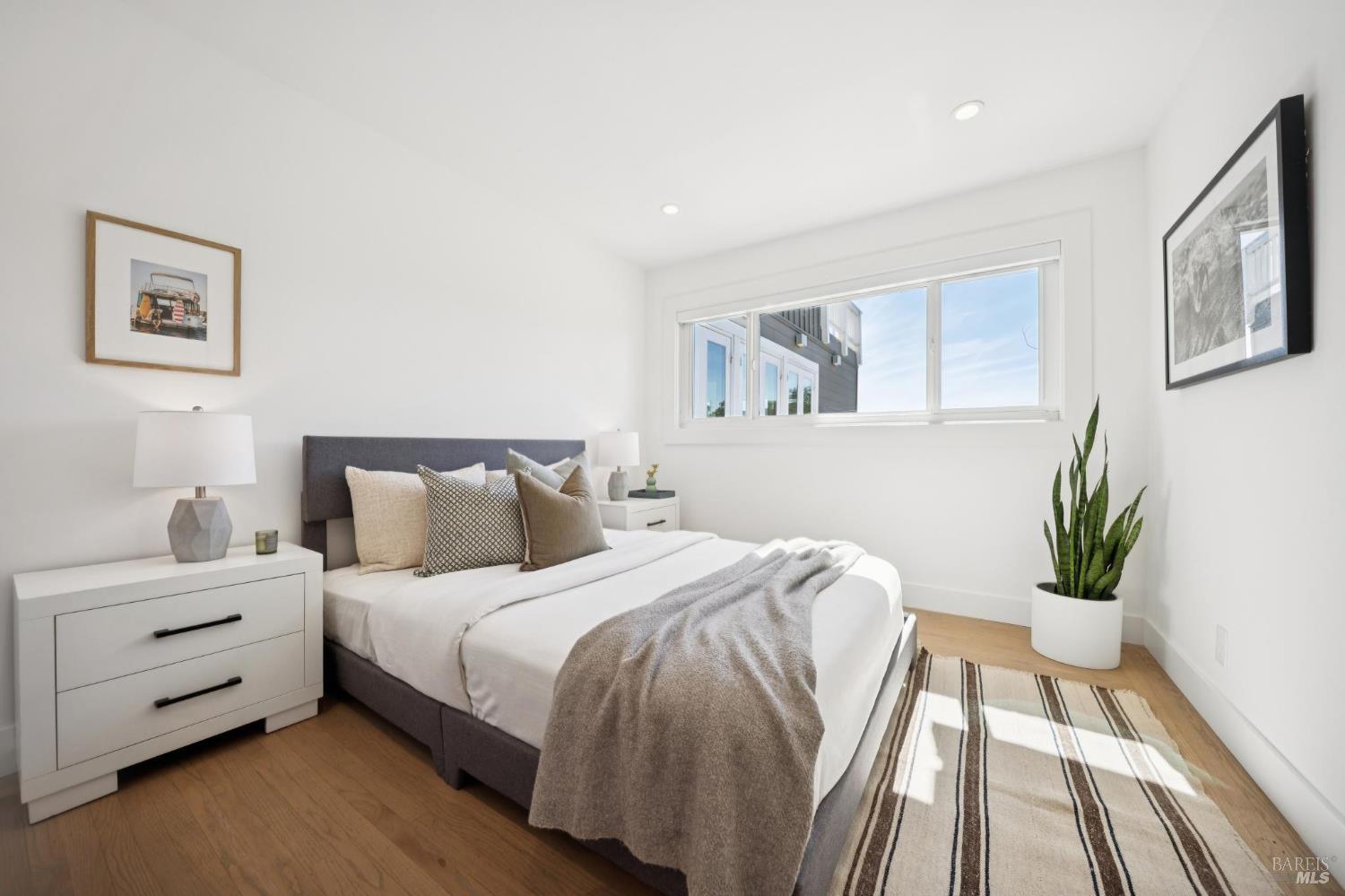 Detail Gallery Image 25 of 48 For 65 Valley View Ave, San Rafael,  CA 94901 - 5 Beds | 5 Baths