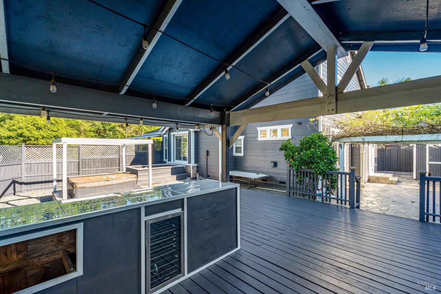 Detail Gallery Image 32 of 34 For 8843 Oakfield Ln, Windsor,  CA 95492 - 4 Beds | 2/1 Baths