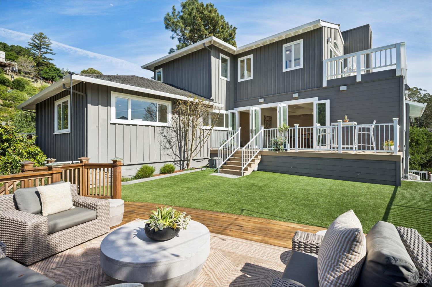 Detail Gallery Image 2 of 48 For 65 Valley View Ave, San Rafael,  CA 94901 - 5 Beds | 5 Baths