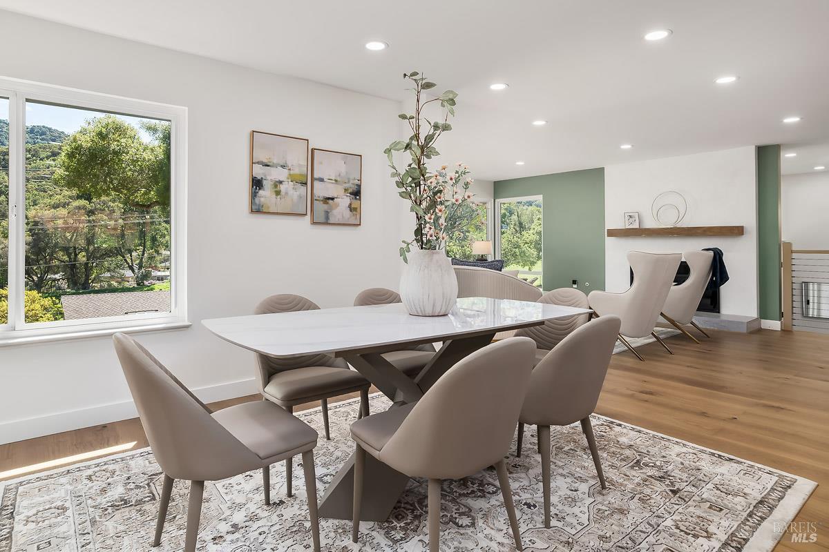 Detail Gallery Image 28 of 93 For 36 Capilano Dr, Novato,  CA 94949 - 5 Beds | 4/1 Baths