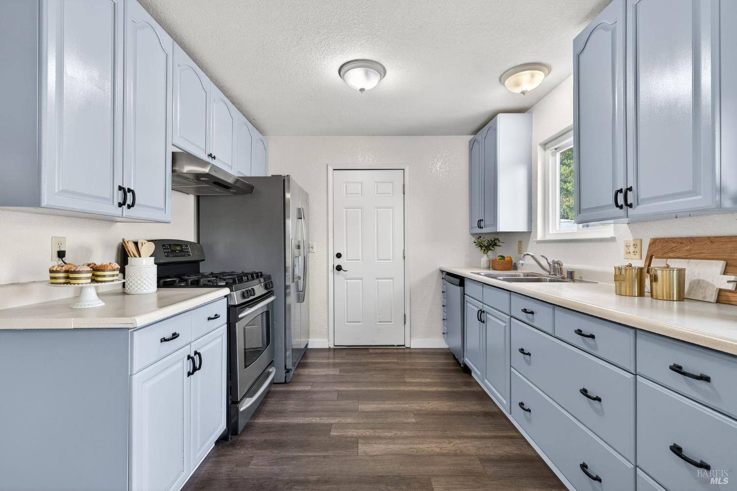 Detail Gallery Image 12 of 34 For 9865 Sunray Pl, Windsor,  CA 95492 - 3 Beds | 1/1 Baths