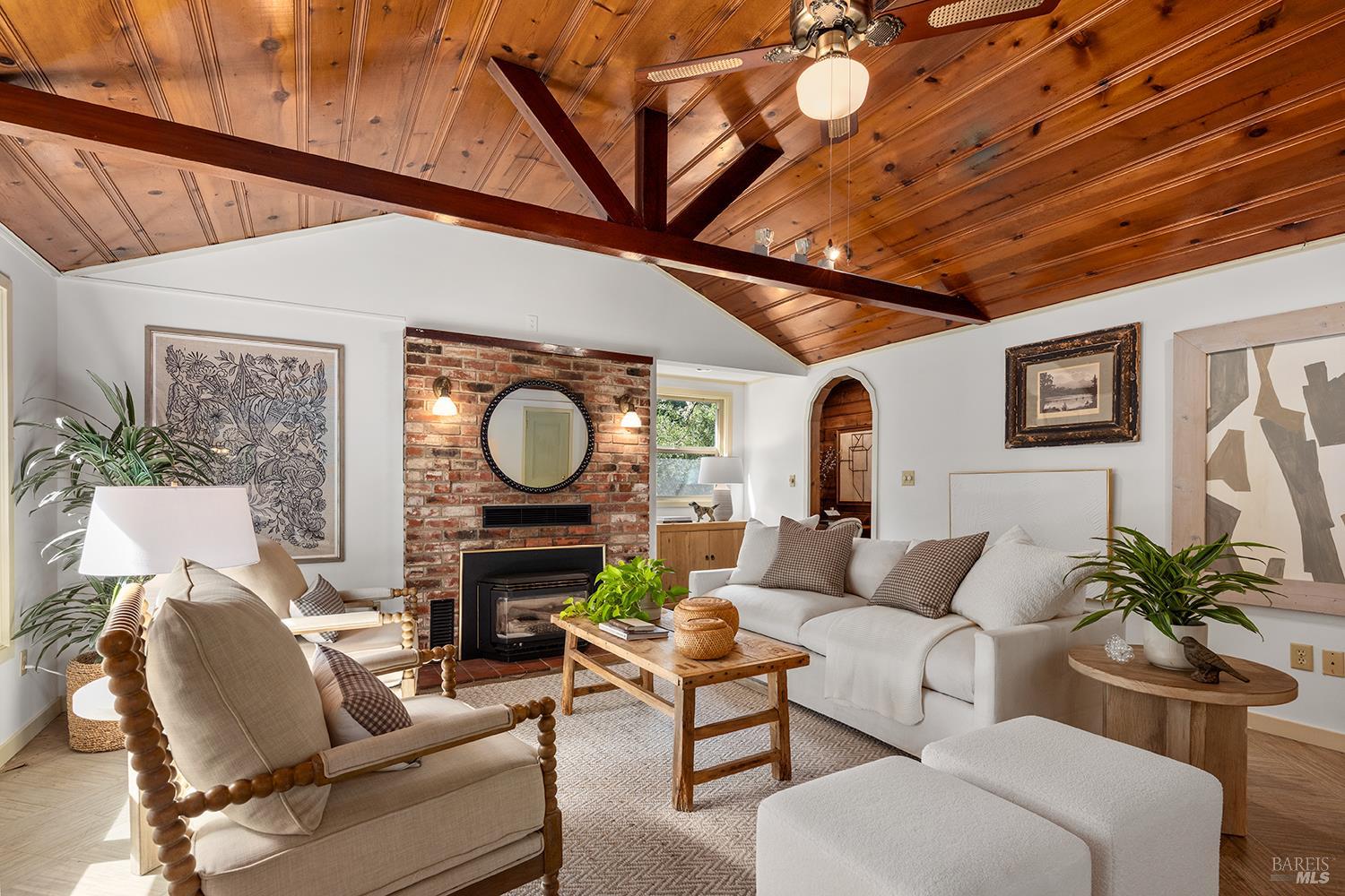 Detail Gallery Image 4 of 28 For 19020 Sunny Dr, Guerneville,  CA 95446 - 1 Beds | 1 Baths