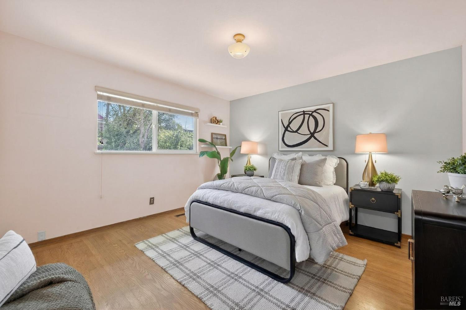 Detail Gallery Image 38 of 39 For 334 Richmond Dr, Santa Rosa,  CA 95401 - 4 Beds | 2 Baths