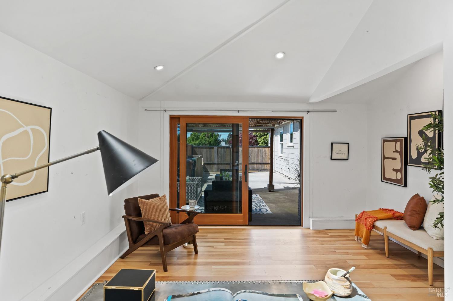 Detail Gallery Image 35 of 57 For 914 W 6th St, Benicia,  CA 94510 - 3 Beds | 2 Baths