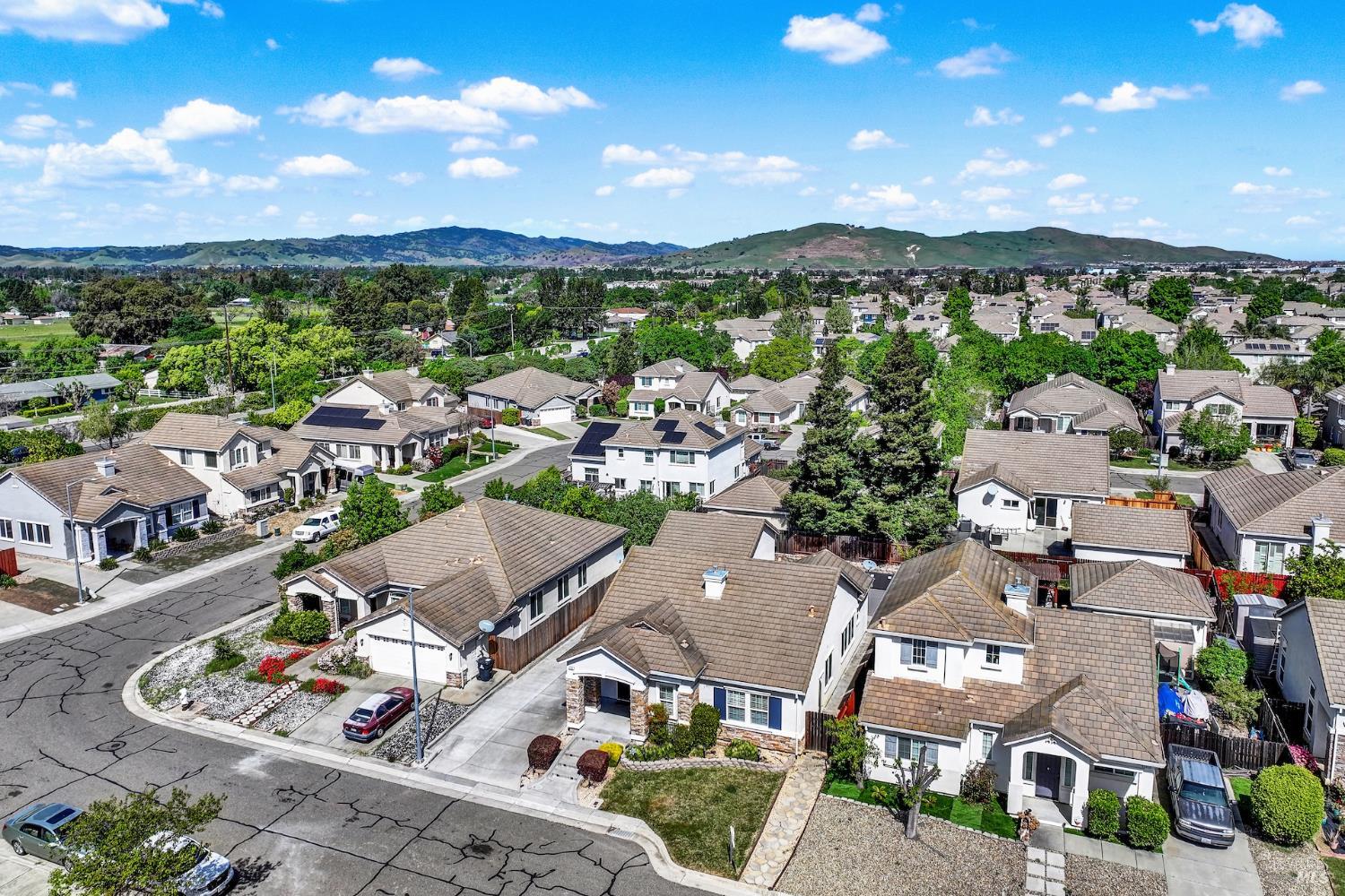 Detail Gallery Image 6 of 63 For 1721 Beale Cir, Suisun City,  CA 94585 - 3 Beds | 2 Baths