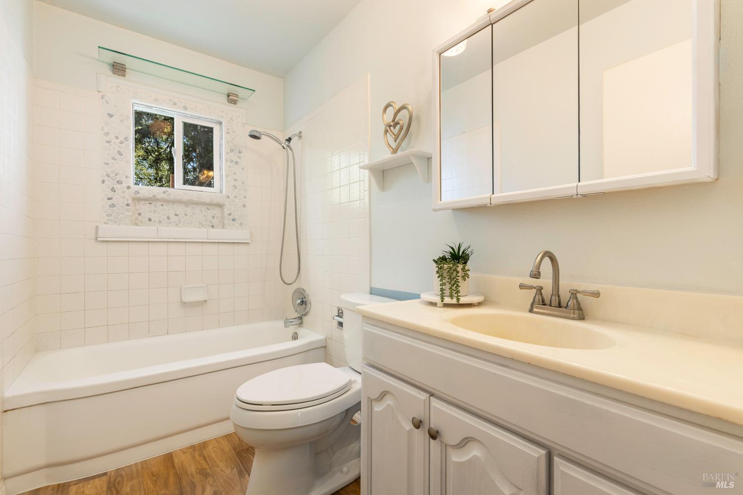 Detail Gallery Image 17 of 34 For 13780 Mountain House Rd, Hopland,  CA 95449 - 3 Beds | 1 Baths