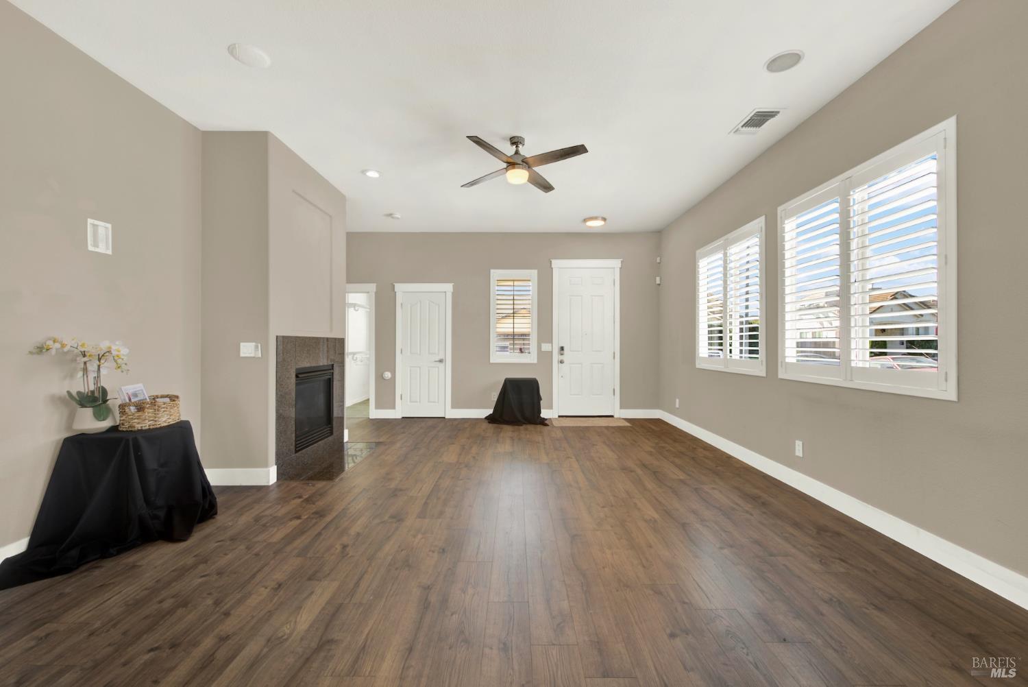 Detail Gallery Image 16 of 63 For 1721 Beale Cir, Suisun City,  CA 94585 - 3 Beds | 2 Baths