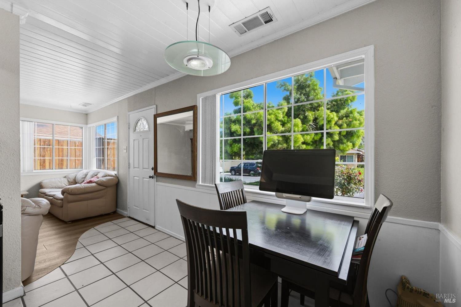 Detail Gallery Image 19 of 46 For 19 Wharf Dr, Pittsburg,  CA 94565 - 2 Beds | 1/1 Baths