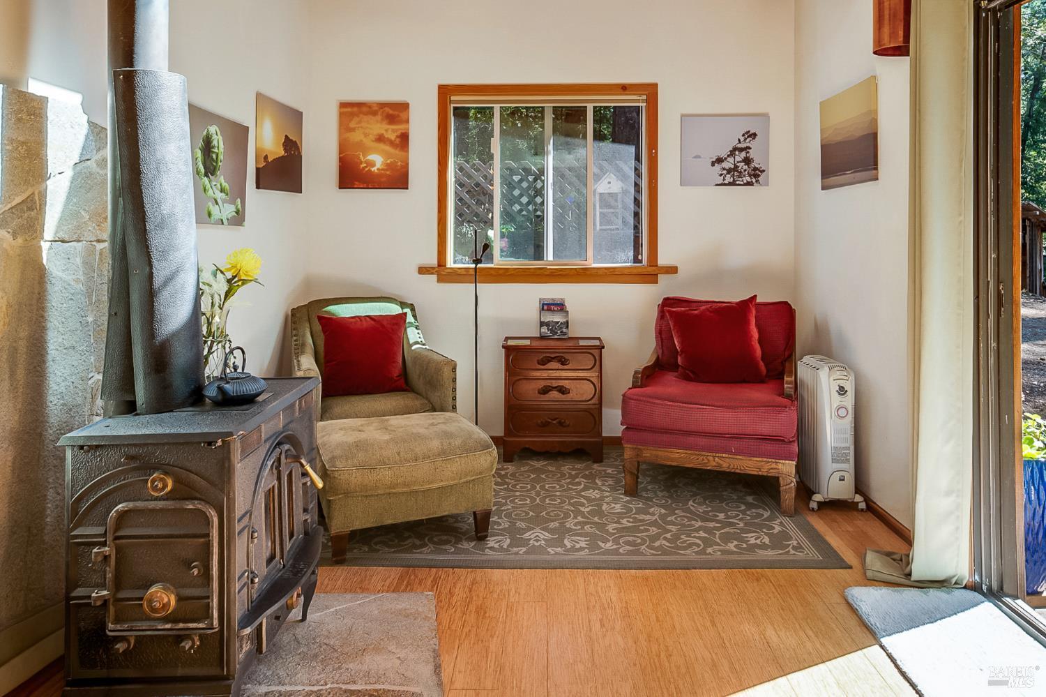 Detail Gallery Image 22 of 28 For 45516 Sunset Dr, Gualala,  CA 95445 - 2 Beds | 1 Baths