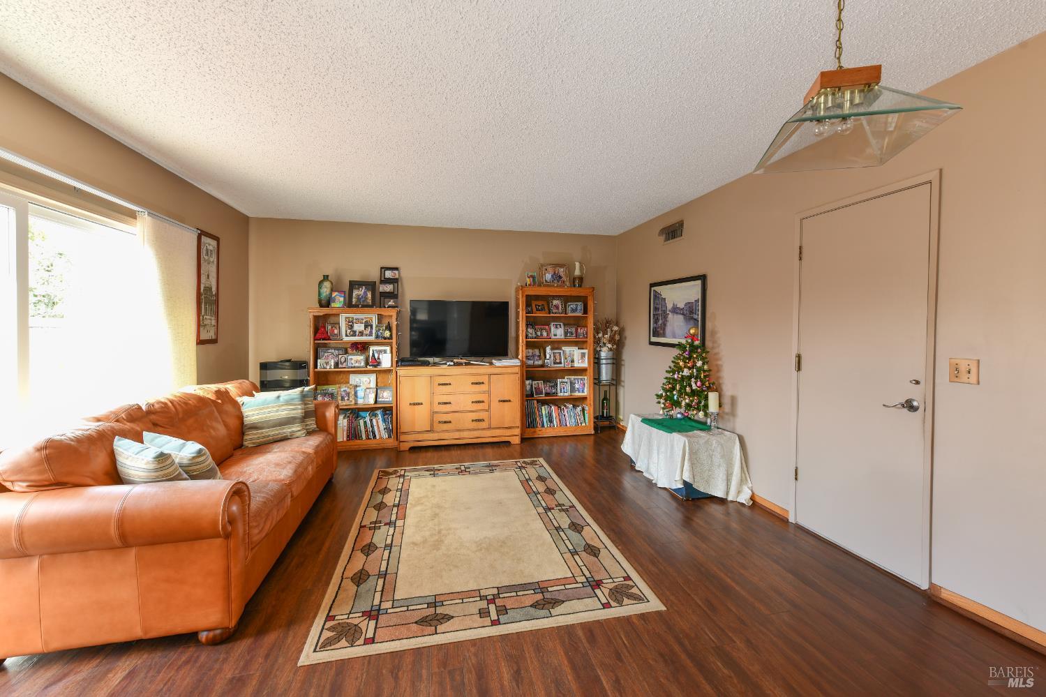 Detail Gallery Image 14 of 35 For 4139 via La Paz Unkn, Napa,  CA 94558 - 4 Beds | 2/1 Baths