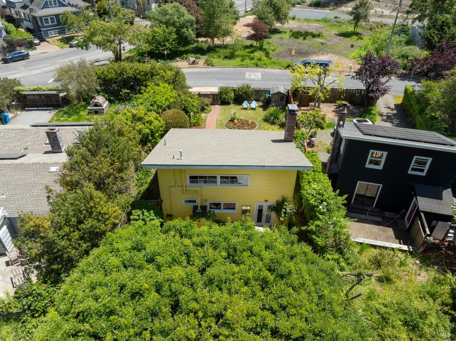 Detail Gallery Image 26 of 39 For 10 Park Ave, Bolinas,  CA 94924 - 2 Beds | 1/1 Baths