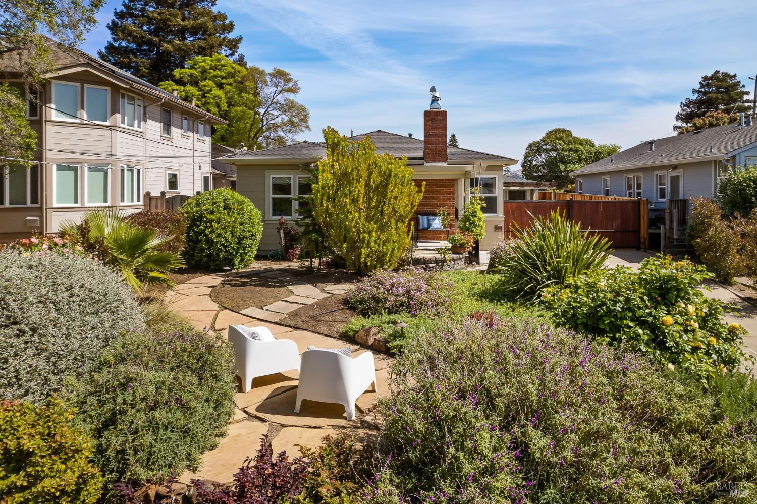 Detail Gallery Image 44 of 57 For 914 W 6th St, Benicia,  CA 94510 - 3 Beds | 2 Baths