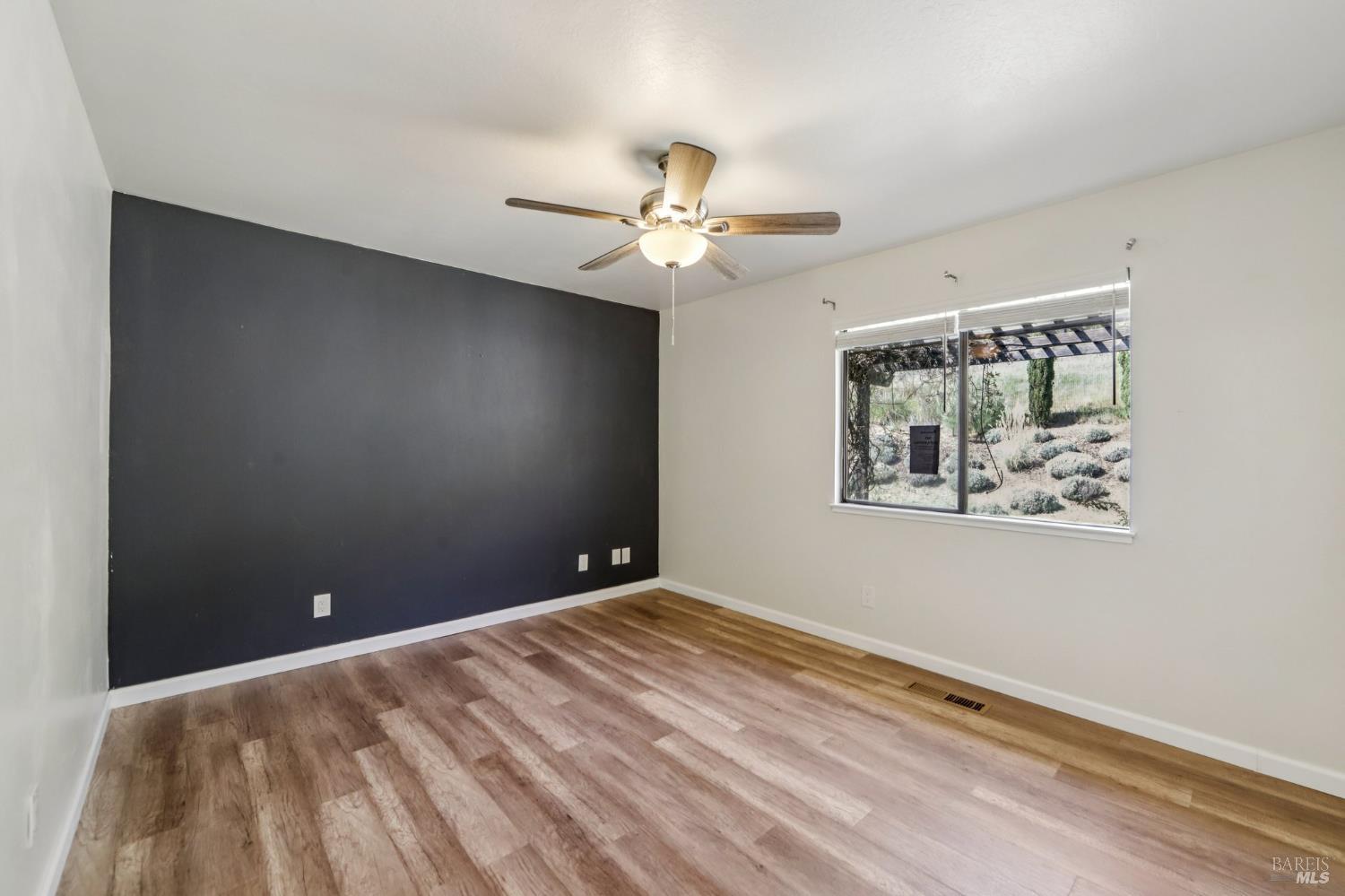 Detail Gallery Image 39 of 96 For 4084 Atlas Peak Rd, Napa,  CA 94558 - 5 Beds | 3/1 Baths