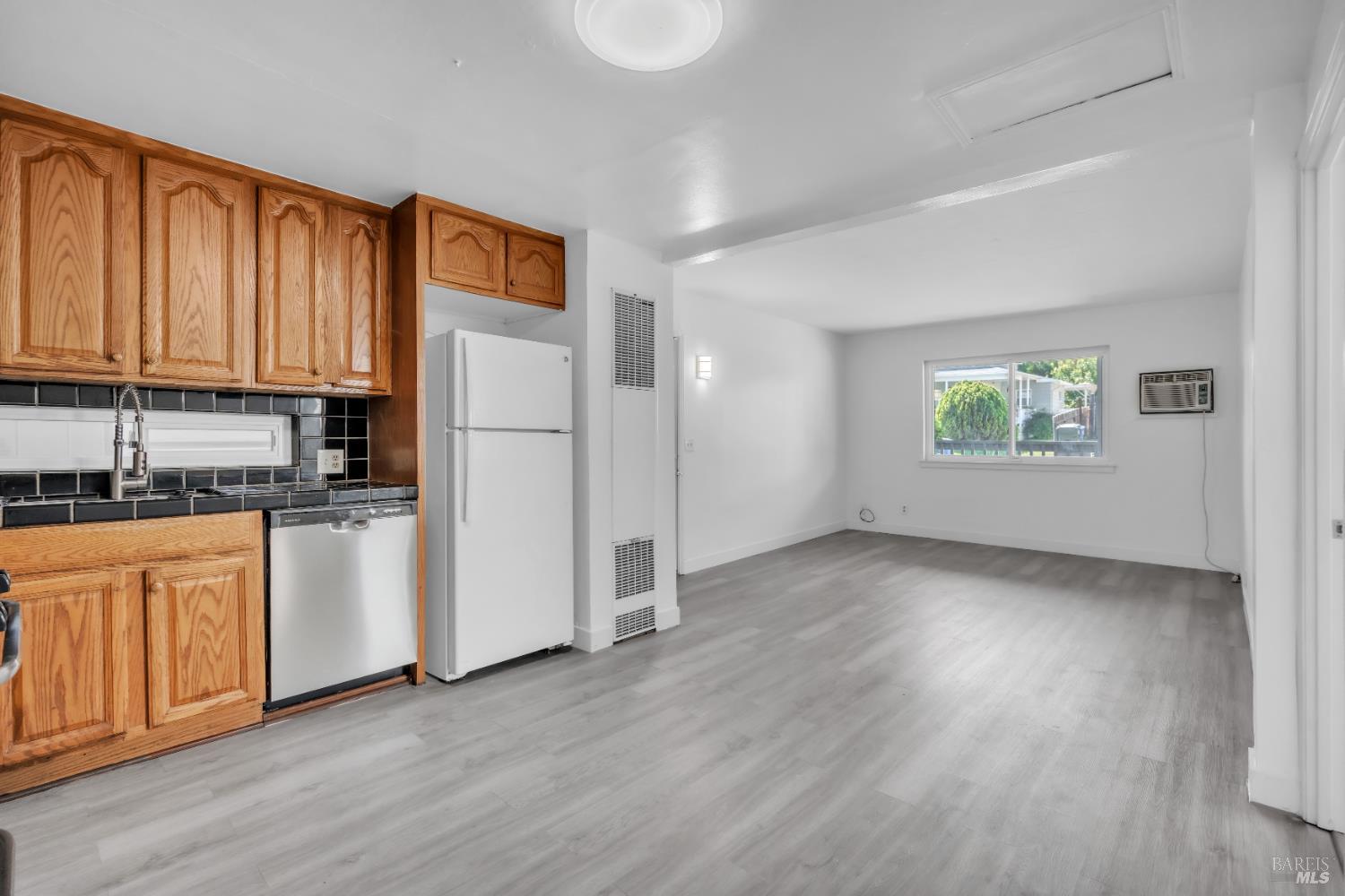 Detail Gallery Image 11 of 36 For 514 Montezuma St, Rio Vista,  CA 94571 - 2 Beds | 2 Baths