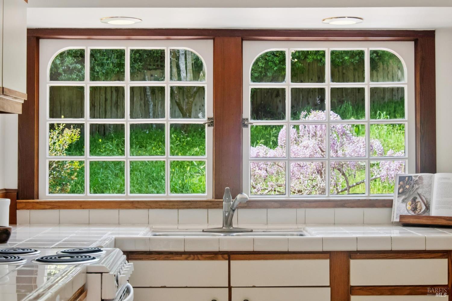 Detail Gallery Image 14 of 55 For 9 Portola Ave, Point Reyes Station,  CA 94956 - 3 Beds | 2 Baths