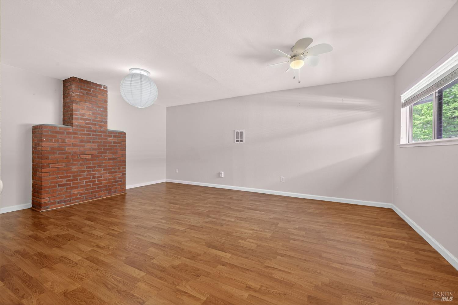 Detail Gallery Image 24 of 39 For 334 Richmond Dr, Santa Rosa,  CA 95401 - 4 Beds | 2 Baths