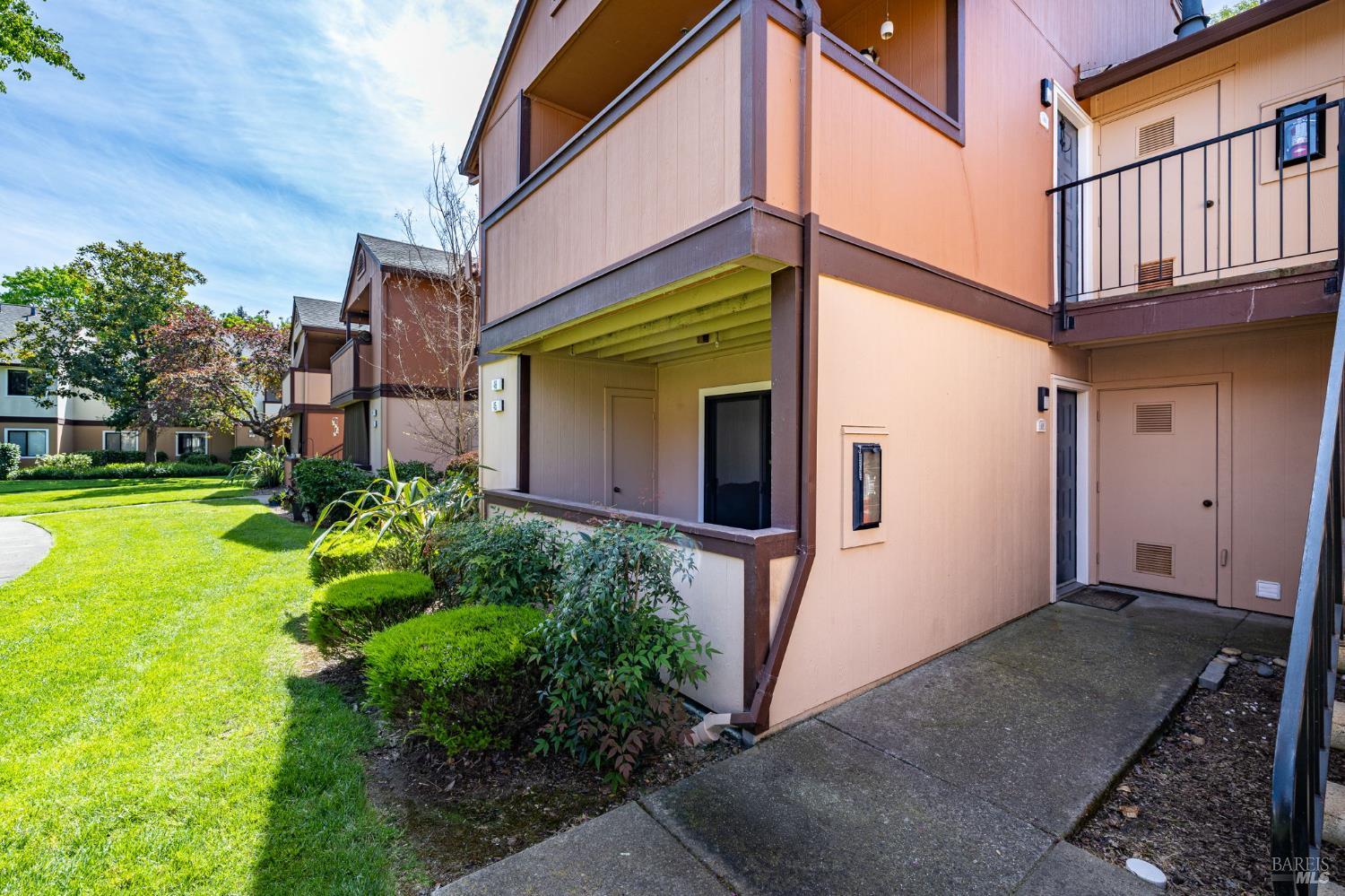 Detail Gallery Image 4 of 31 For 8201 Camino Colegio Unkn #45,  Rohnert Park,  CA 94928 - 1 Beds | 1 Baths