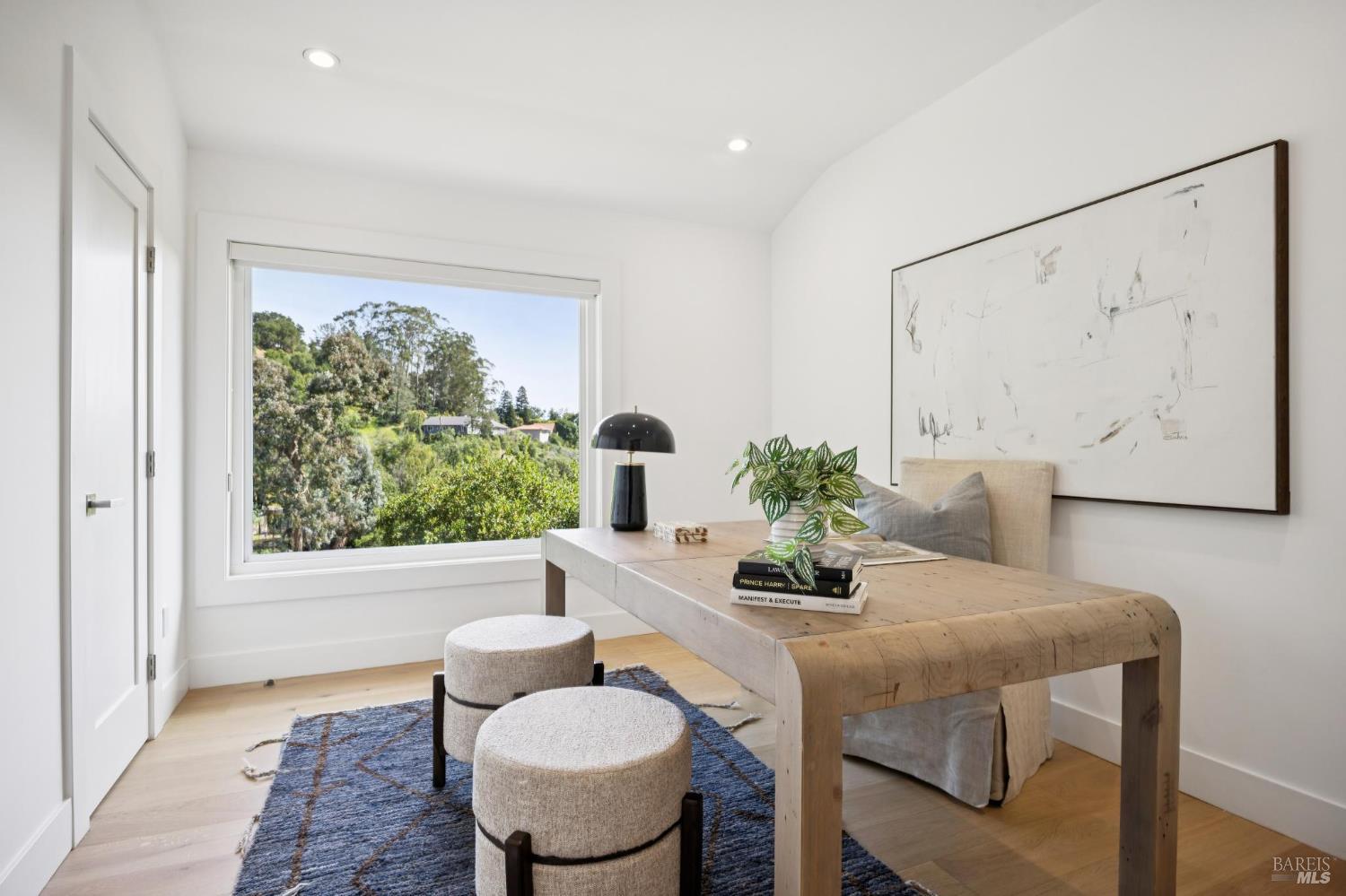 Detail Gallery Image 20 of 48 For 65 Valley View Ave, San Rafael,  CA 94901 - 5 Beds | 5 Baths