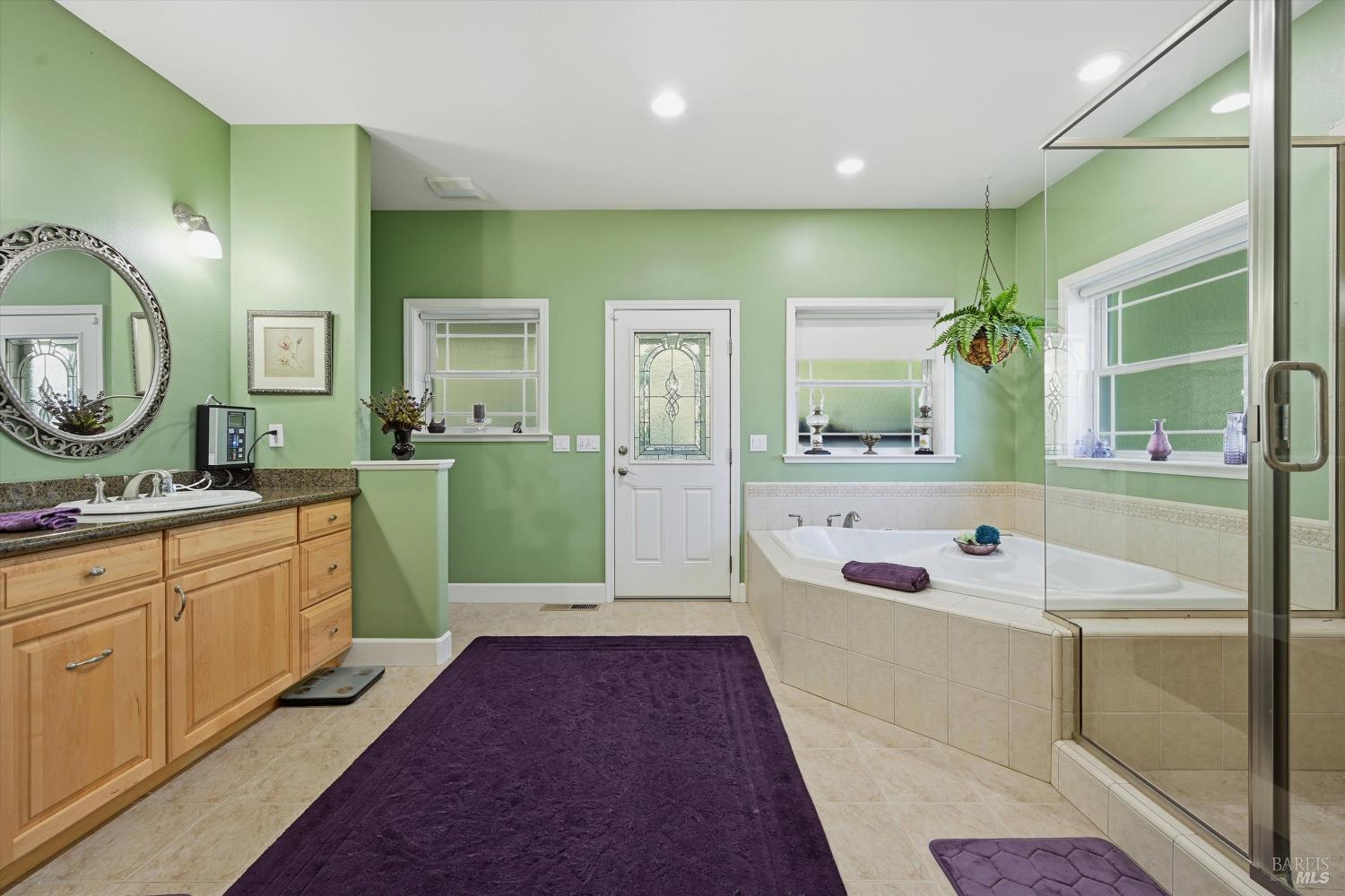 Detail Gallery Image 28 of 56 For 19614 Mountain Mdws, Hidden Valley Lake,  CA 95467 - 4 Beds | 3 Baths