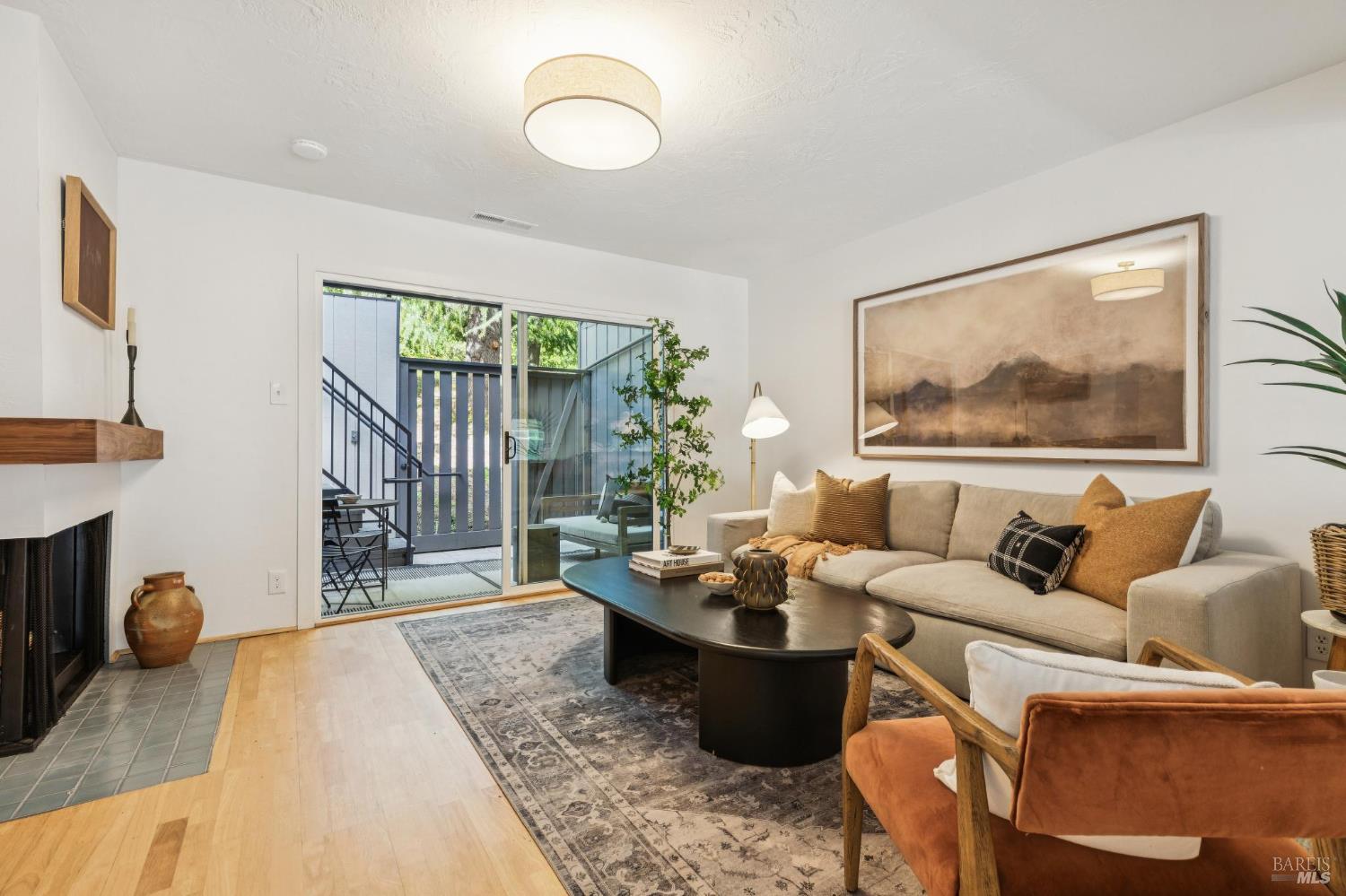 Detail Gallery Image 17 of 62 For 11 Love Ct, Fairfax,  CA 94930 - 2 Beds | 2/1 Baths