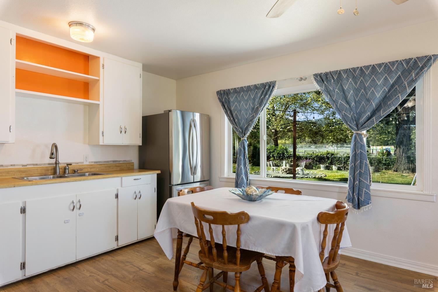 Detail Gallery Image 7 of 34 For 13780 Mountain House Rd, Hopland,  CA 95449 - 3 Beds | 1 Baths