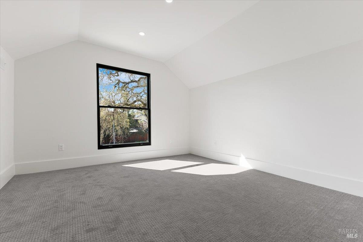 Detail Gallery Image 37 of 74 For 127 Pleasant Ave, Santa Rosa,  CA 95403 - 4 Beds | 4 Baths