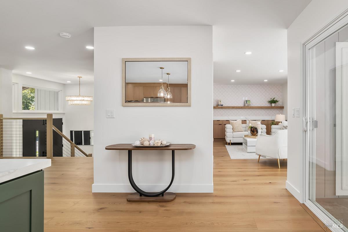 Detail Gallery Image 29 of 93 For 36 Capilano Dr, Novato,  CA 94949 - 5 Beds | 4/1 Baths