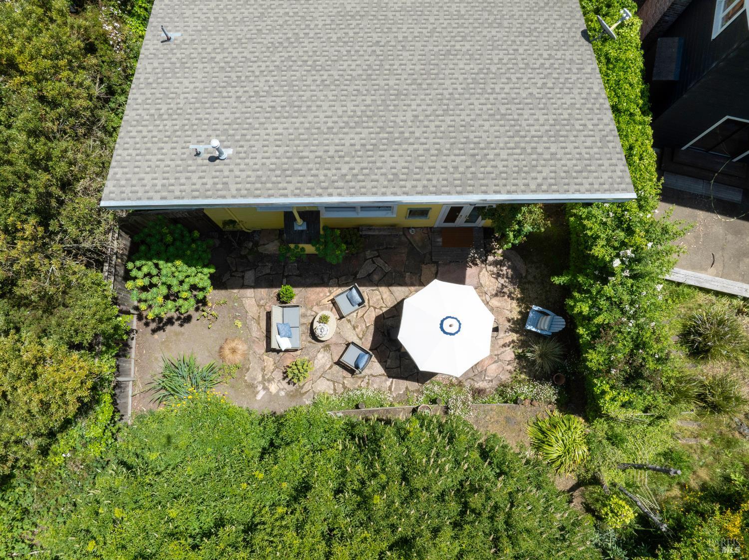 Detail Gallery Image 25 of 39 For 10 Park Ave, Bolinas,  CA 94924 - 2 Beds | 1/1 Baths