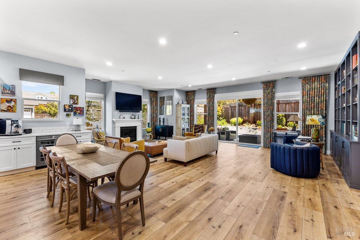 Detail Gallery Image 15 of 62 For 3700 Paxton Pl, Santa Rosa,  CA 95404 - 4 Beds | 3 Baths