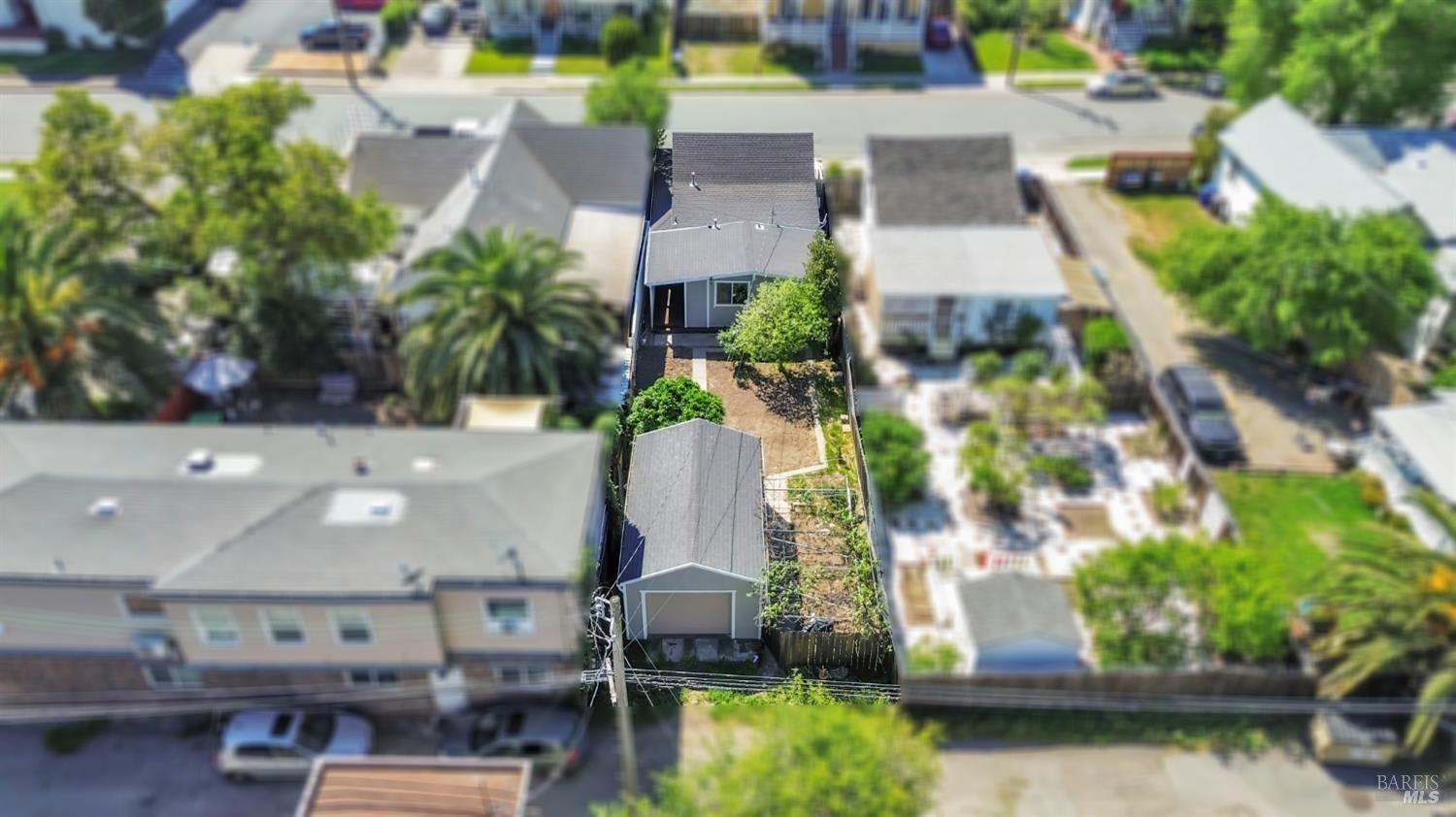 Detail Gallery Image 3 of 36 For 514 Montezuma St, Rio Vista,  CA 94571 - 2 Beds | 2 Baths