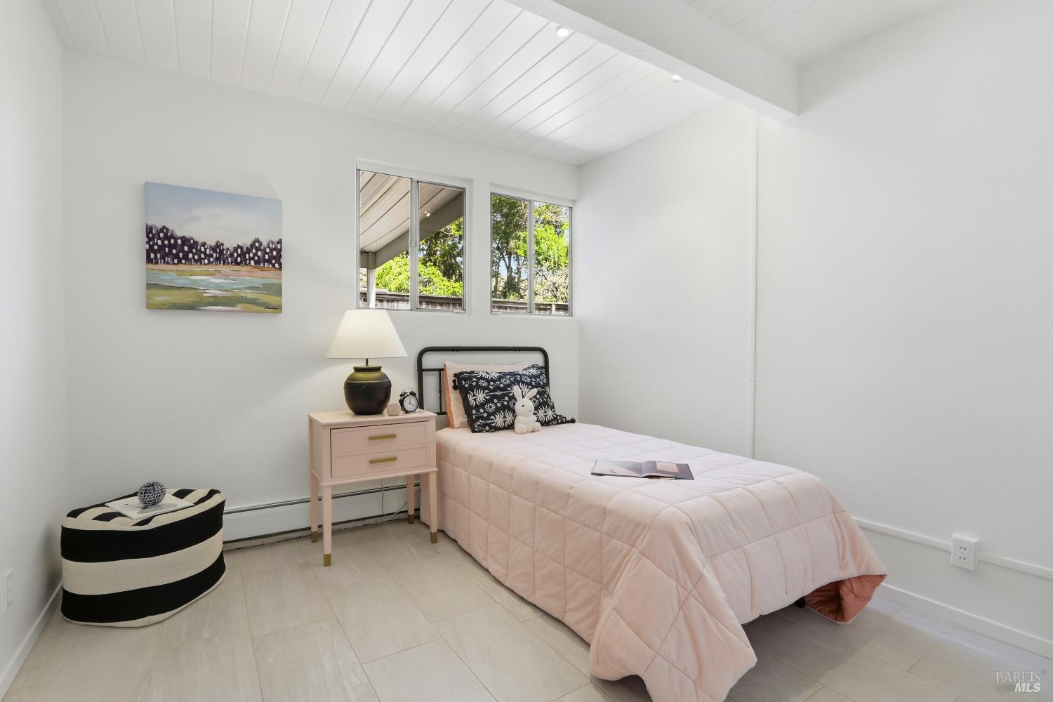Detail Gallery Image 16 of 26 For 656 Bamboo Ter, San Rafael,  CA 94903 - 3 Beds | 2 Baths