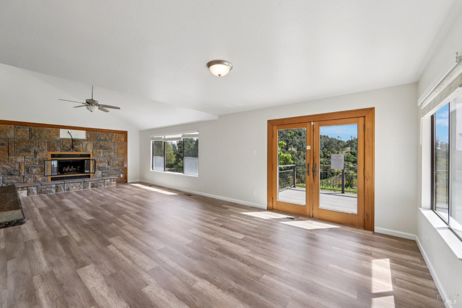 Detail Gallery Image 16 of 96 For 4084 Atlas Peak Rd, Napa,  CA 94558 - 5 Beds | 3/1 Baths