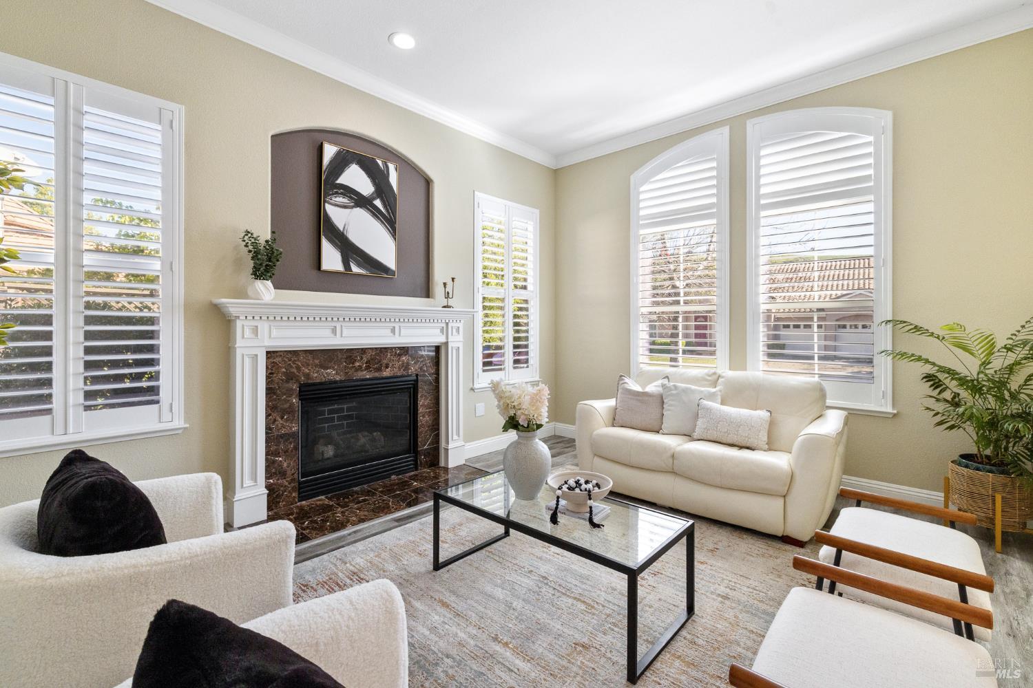 Detail Gallery Image 3 of 43 For 1149 Songwood Rd, Vallejo,  CA 94591 - 5 Beds | 3/1 Baths