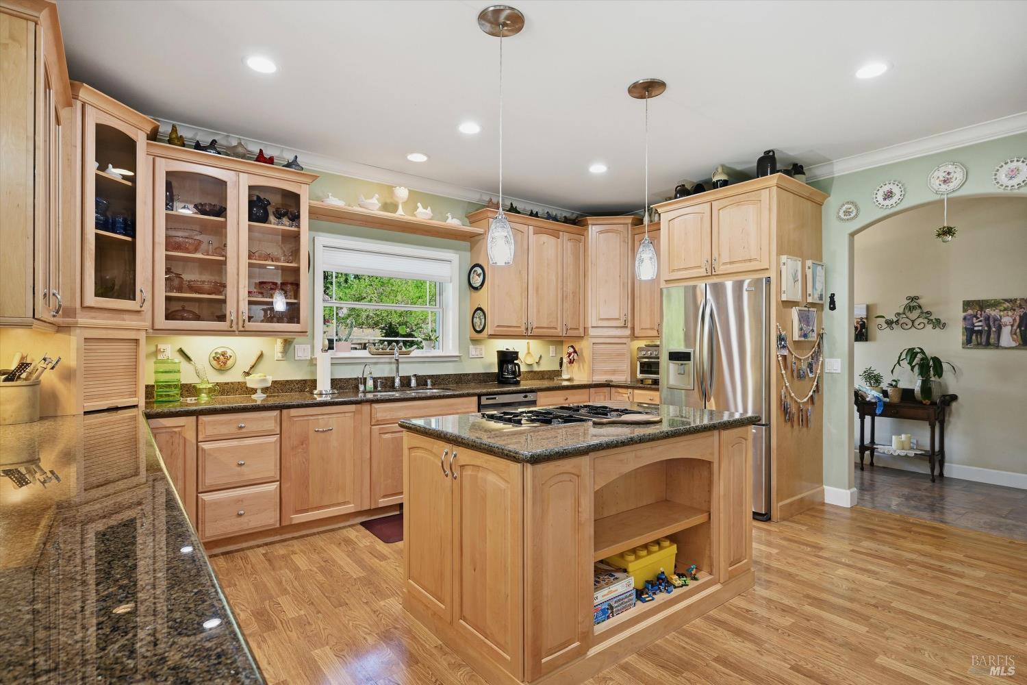 Detail Gallery Image 11 of 56 For 19614 Mountain Mdws, Hidden Valley Lake,  CA 95467 - 4 Beds | 3 Baths