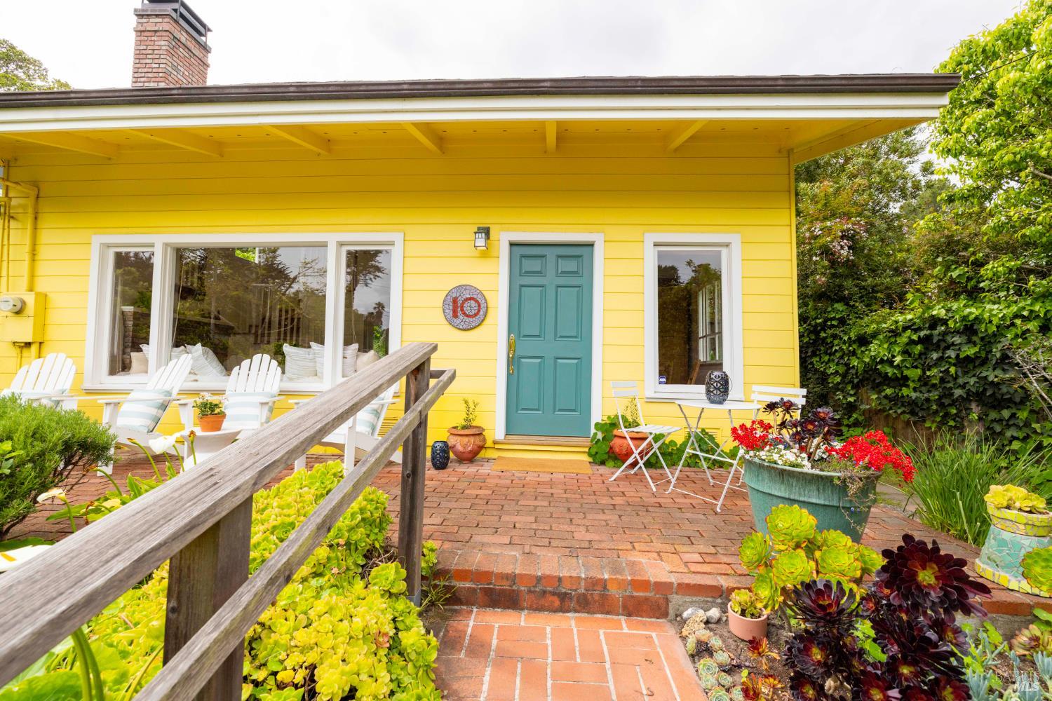 Detail Gallery Image 30 of 39 For 10 Park Ave, Bolinas,  CA 94924 - 2 Beds | 1/1 Baths