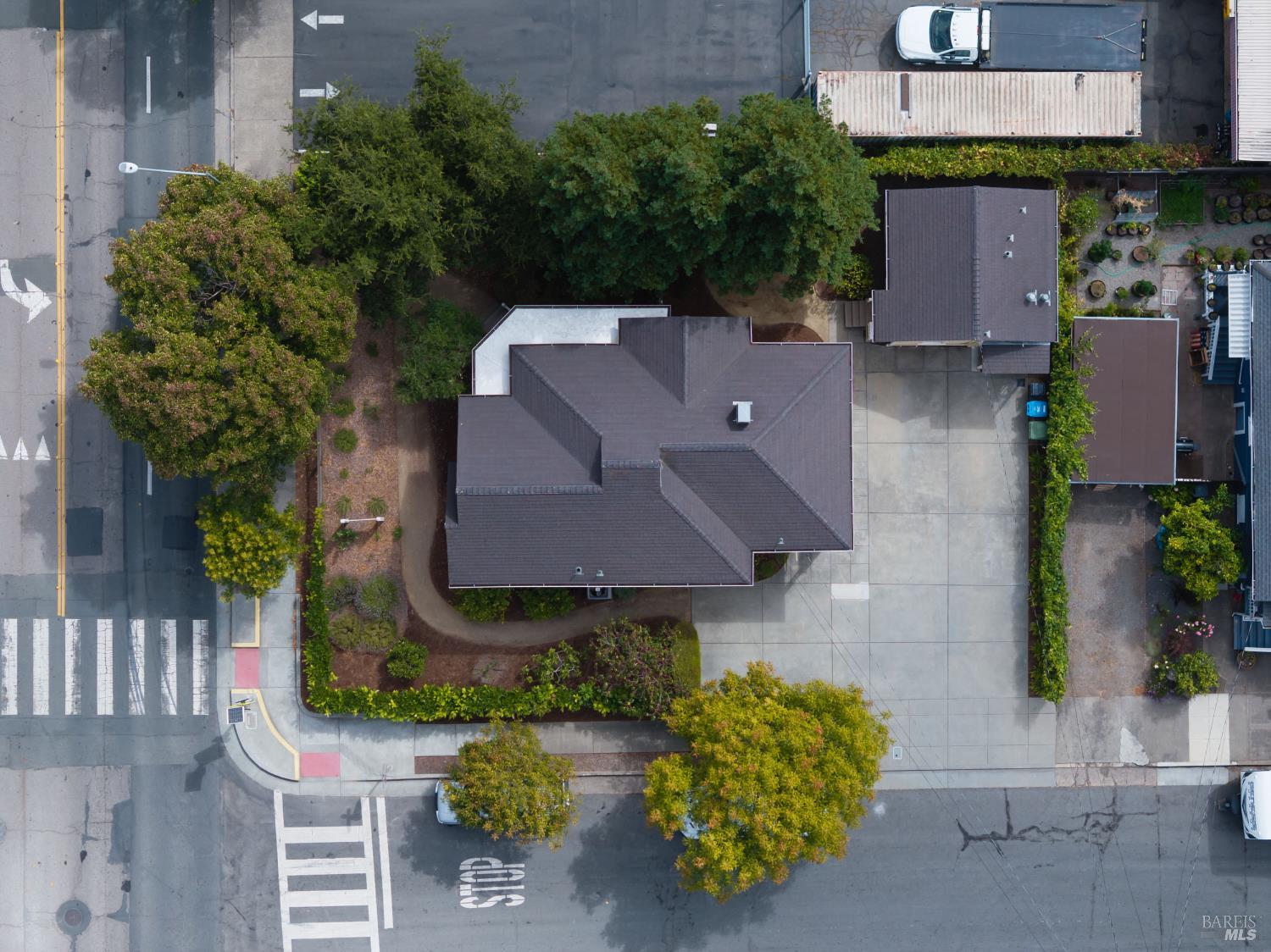 Detail Gallery Image 3 of 32 For 531 E Washington St, Petaluma,  CA 94952 - 3 Beds | 2/1 Baths