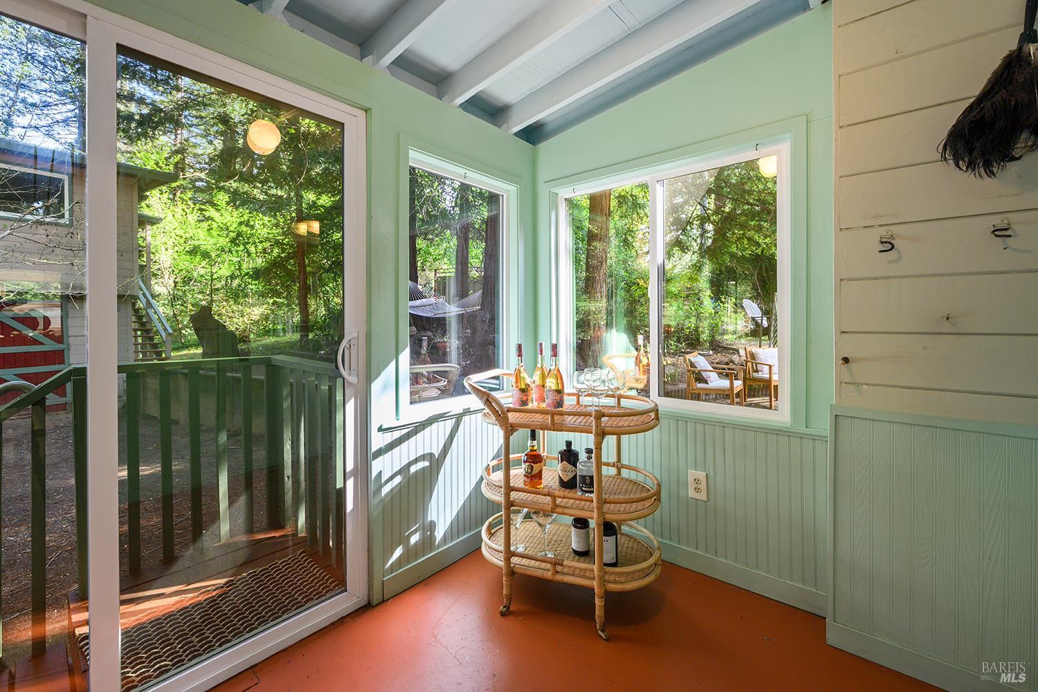 Detail Gallery Image 19 of 28 For 19020 Sunny Dr, Guerneville,  CA 95446 - 1 Beds | 1 Baths