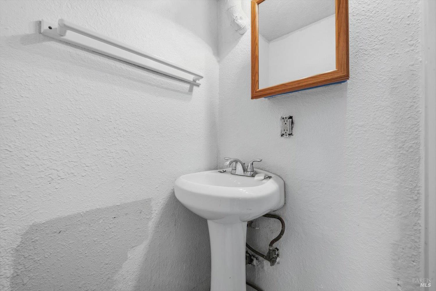 Detail Gallery Image 28 of 46 For 19 Wharf Dr, Pittsburg,  CA 94565 - 2 Beds | 1/1 Baths