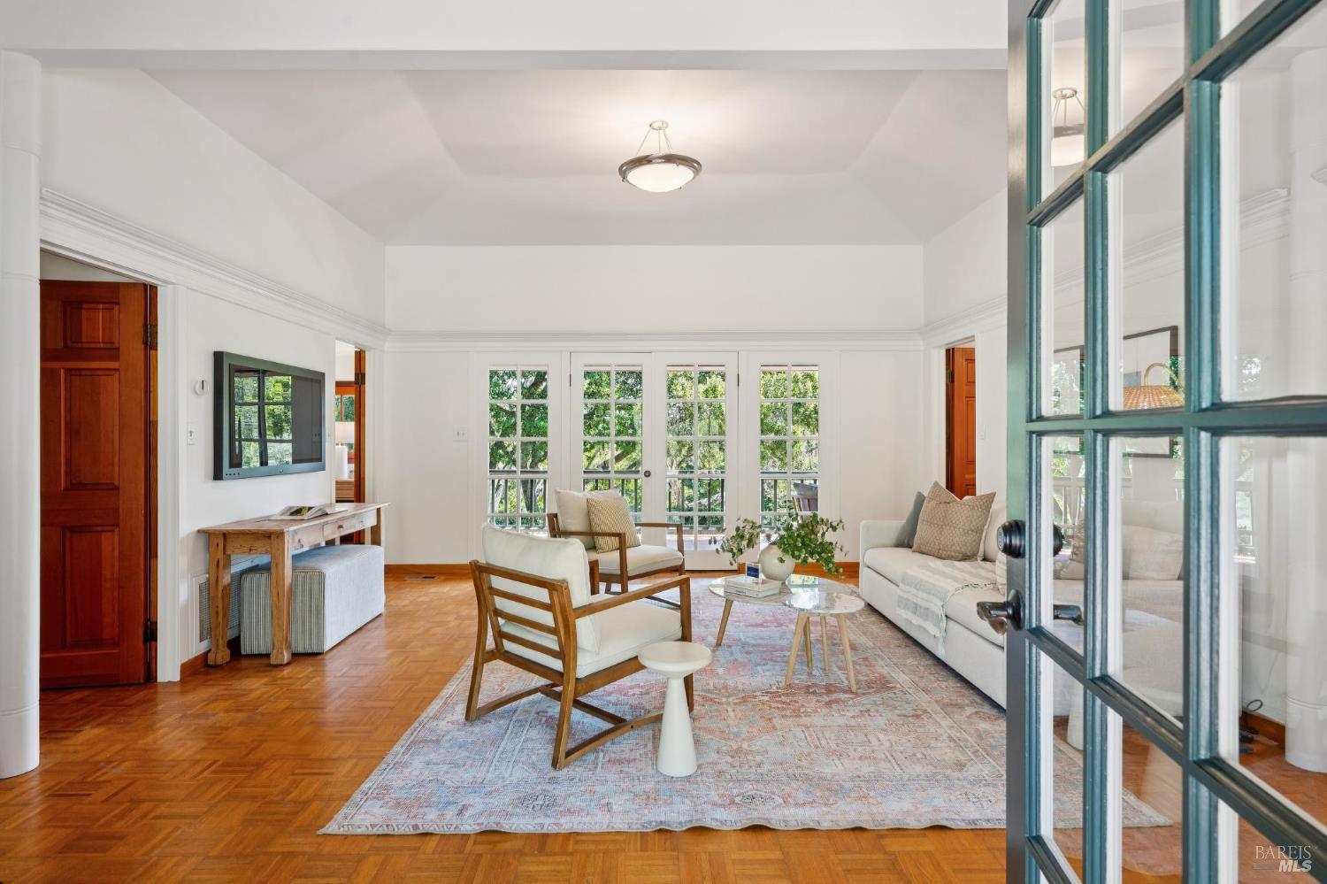 Detail Gallery Image 5 of 55 For 9 Portola Ave, Point Reyes Station,  CA 94956 - 3 Beds | 2 Baths