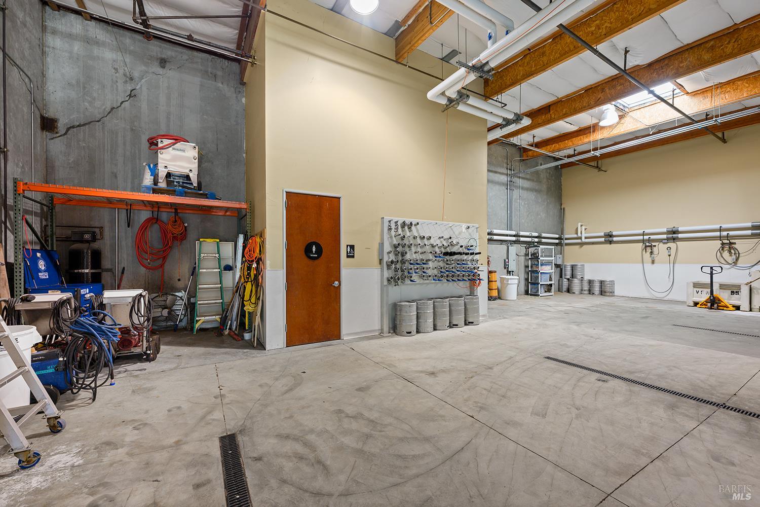 Detail Gallery Image 18 of 26 For 595 Santana Dr #E,  Cloverdale,  CA 95425 - – Beds | – Baths