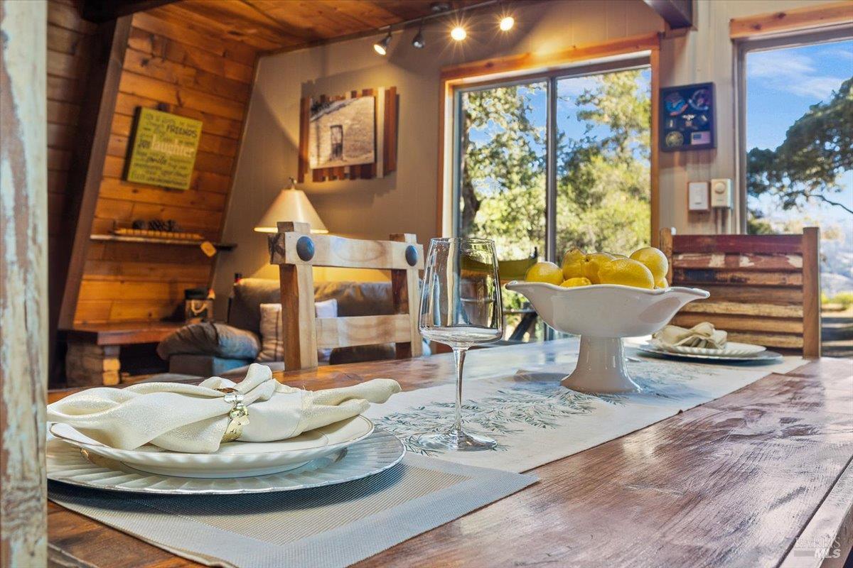 Detail Gallery Image 6 of 39 For 350 Canyon Rd, Geyserville,  CA 95441 - 2 Beds | 1/1 Baths