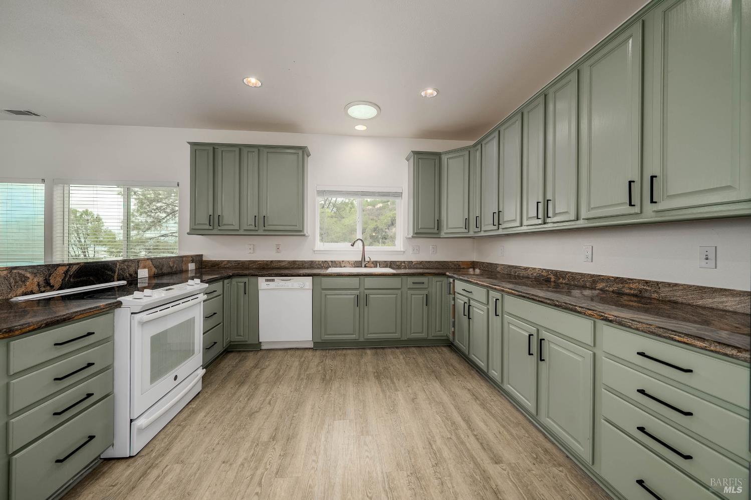 Detail Gallery Image 22 of 46 For 3490 Westridge Cir, Kelseyville,  CA 95451 - 3 Beds | 2/1 Baths