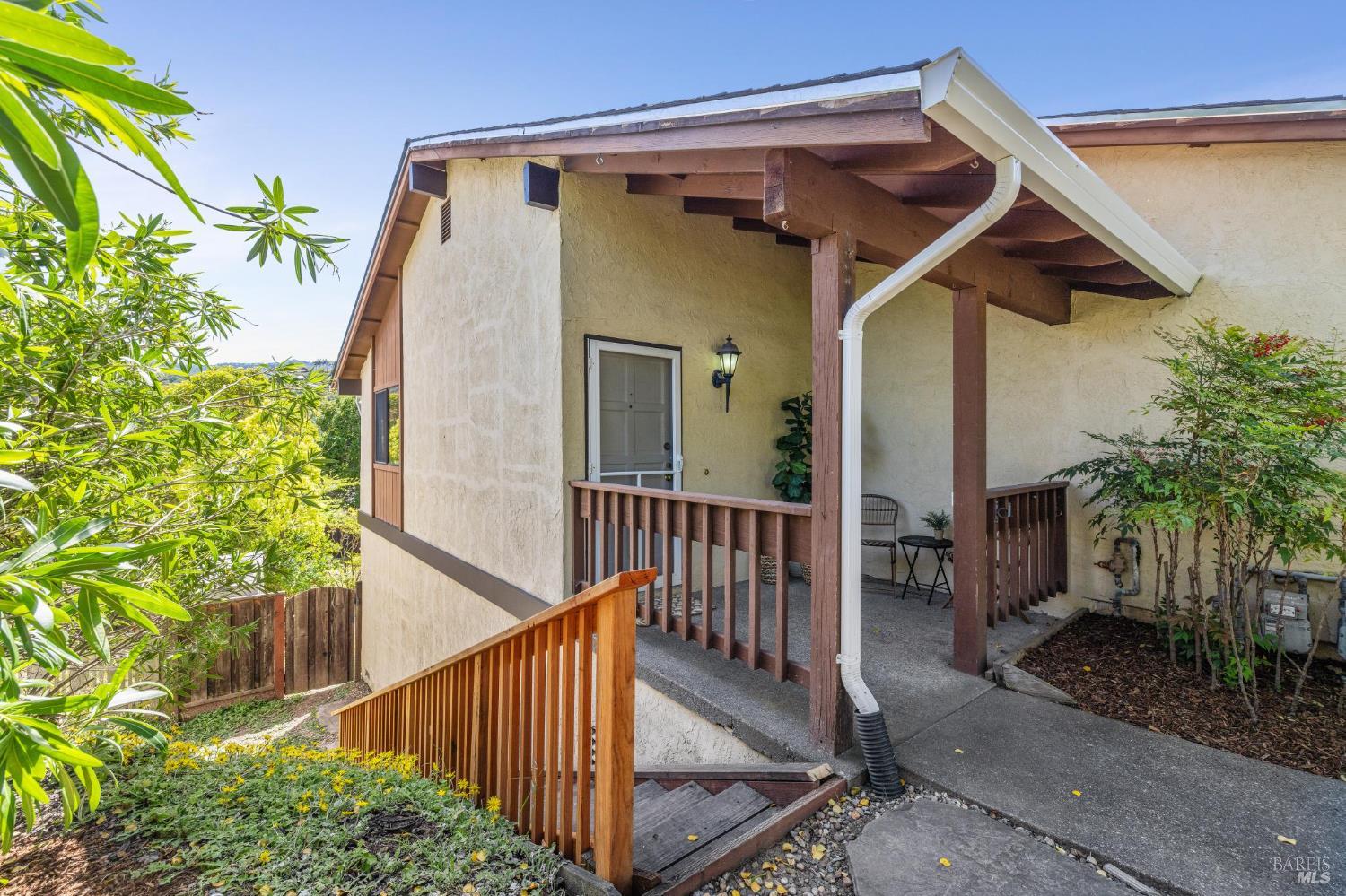 Detail Gallery Image 3 of 49 For 19 Shannon Ct, Novato,  CA 94949 - – Beds | – Baths