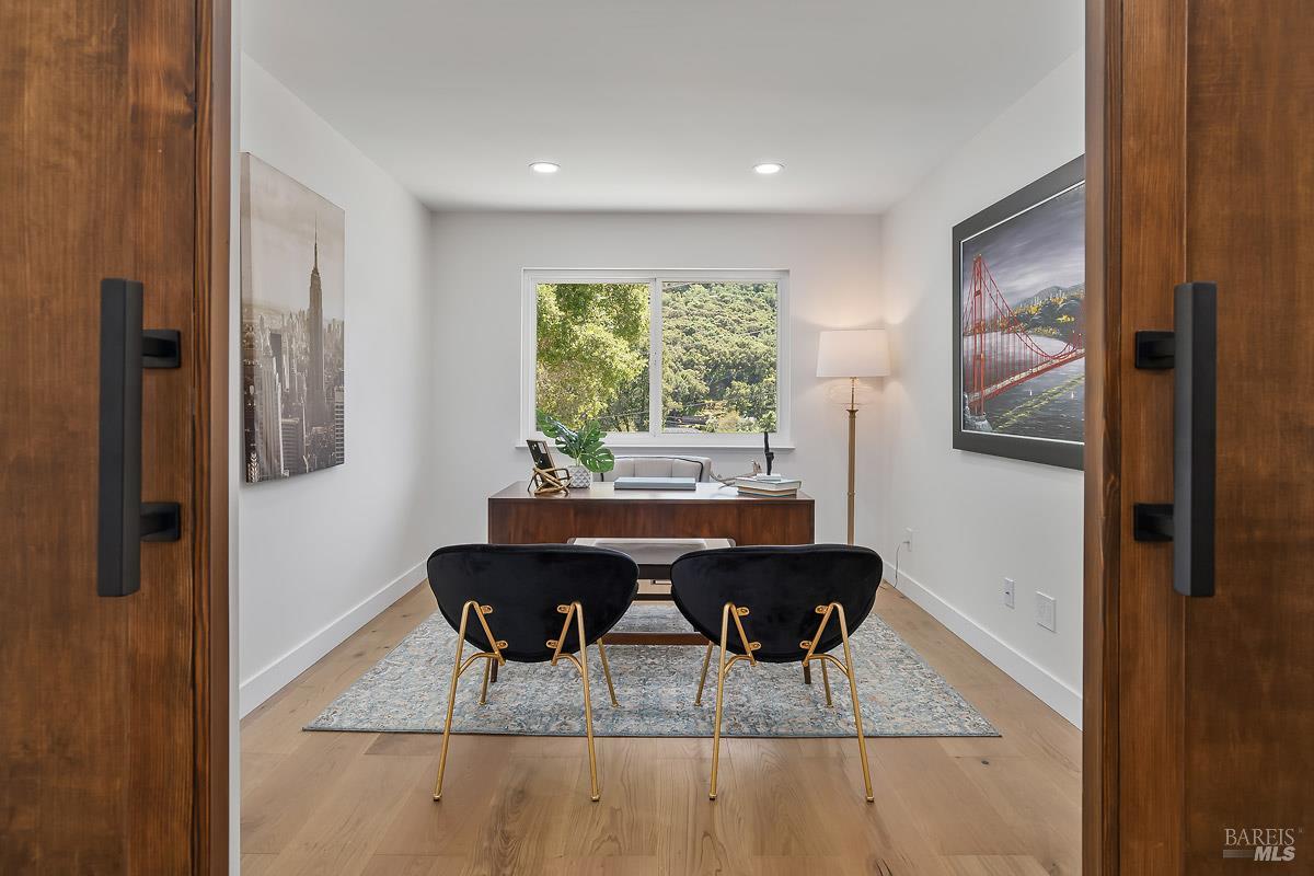 Detail Gallery Image 39 of 93 For 36 Capilano Dr, Novato,  CA 94949 - 5 Beds | 4/1 Baths