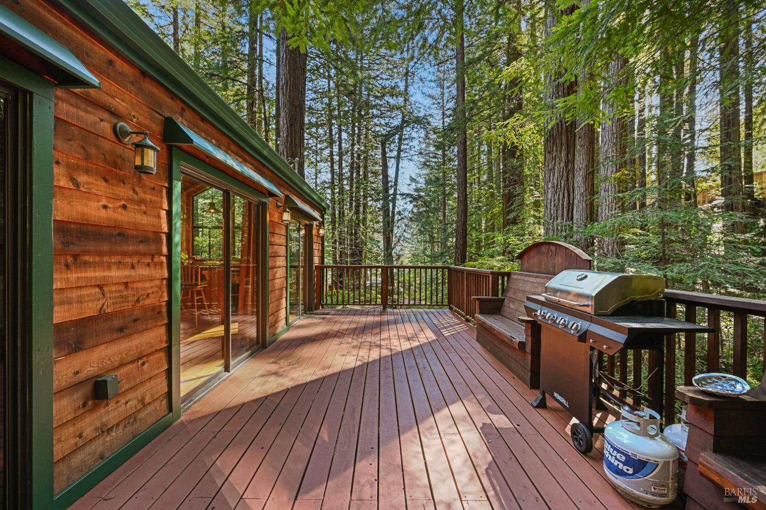 Detail Gallery Image 5 of 36 For 9 Huckleberry Hts, Cazadero,  CA 95421 - 1 Beds | 1 Baths