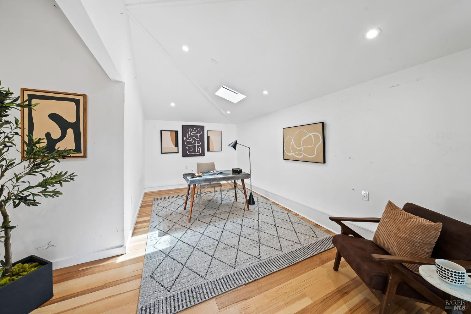 Detail Gallery Image 33 of 57 For 914 W 6th St, Benicia,  CA 94510 - 3 Beds | 2 Baths