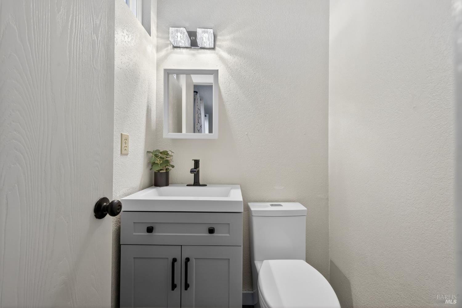 Detail Gallery Image 18 of 34 For 9865 Sunray Pl, Windsor,  CA 95492 - 3 Beds | 1/1 Baths